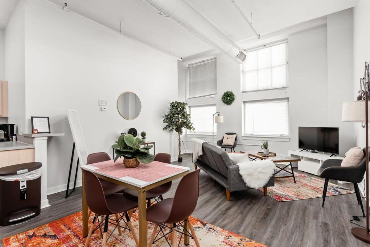 Modern Downtown Apartment 2Br 2Ba By Cozysuites Indianapolis Kültér fotó