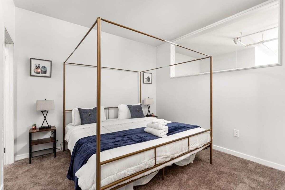 Modern Downtown Apartment 2Br 2Ba By Cozysuites Indianapolis Kültér fotó